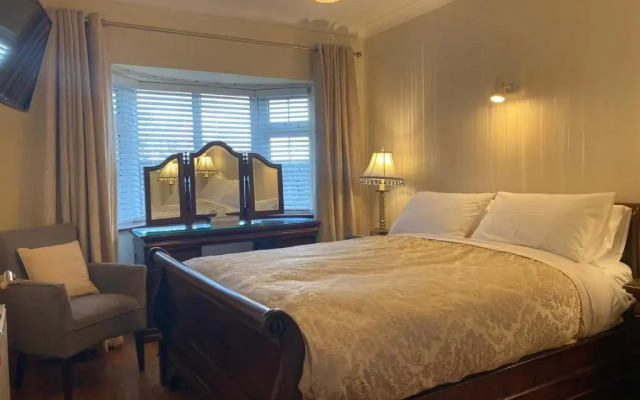 Woodhaven Manor