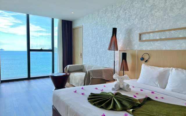 Starcity Hotel & Condotel Beachfront Nha Trang