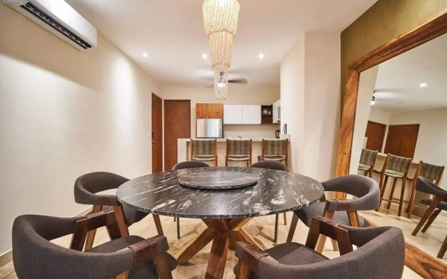 2 Br, Spacious, Great Located, Top Lx Amenities