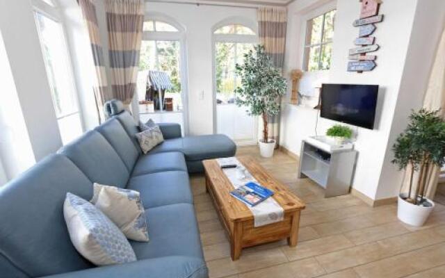 Kurparkresidenz Baabe - Ferienwohnung Meeresgarten mit Terrasse