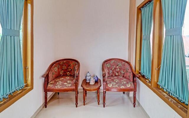 OYO 90945 Arizon Kost