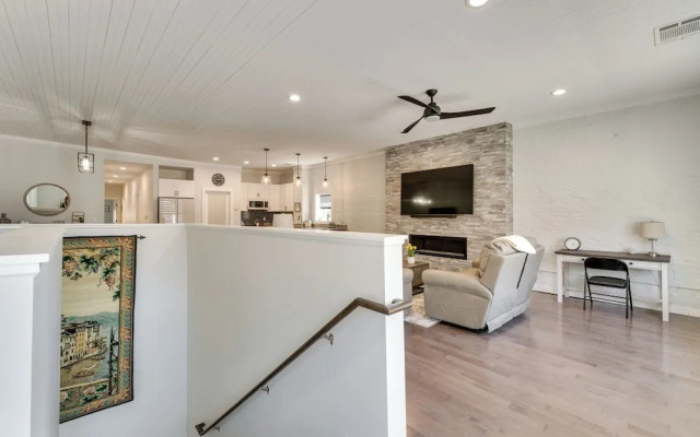 Walk to Downtown: Cozy Lenoir Apartment!