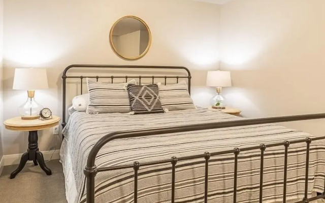 Escondido Escape 3 Bedroom Townhouse