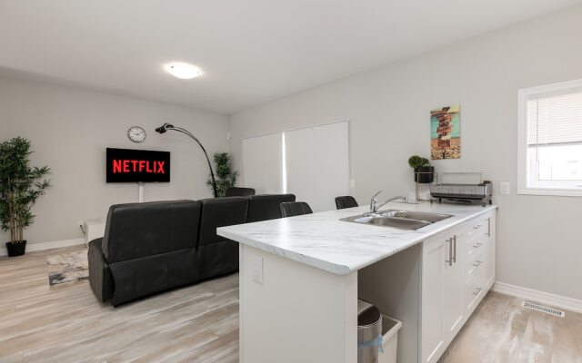 Luxury Entire house mins Niagara falls & Brock uni