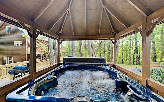 Lakpowpa 6 Bedroom Cabin