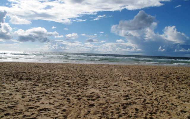 Holiday Home in Laluque with Terrace, Garden And Barbecue