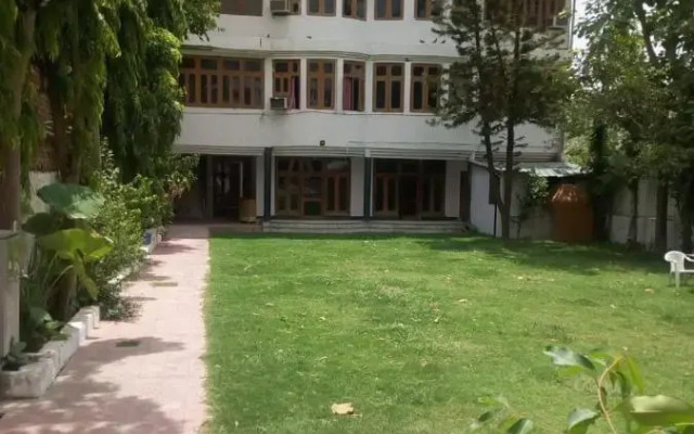New Peacock Resort