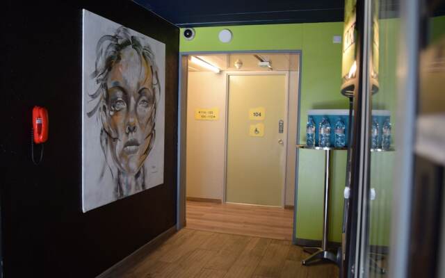 Hotel Design Booking