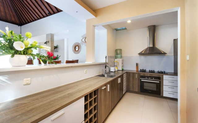 Villa Camilla 2 by Villa Finder