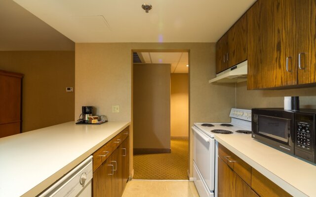 Ramada by Wyndham Milwaukee