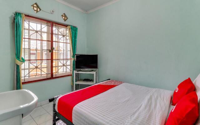 OYO 90014 Green House Cipanas