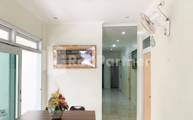 Oma Uti Syariah RedPartner near Stasiun Lempuyangan