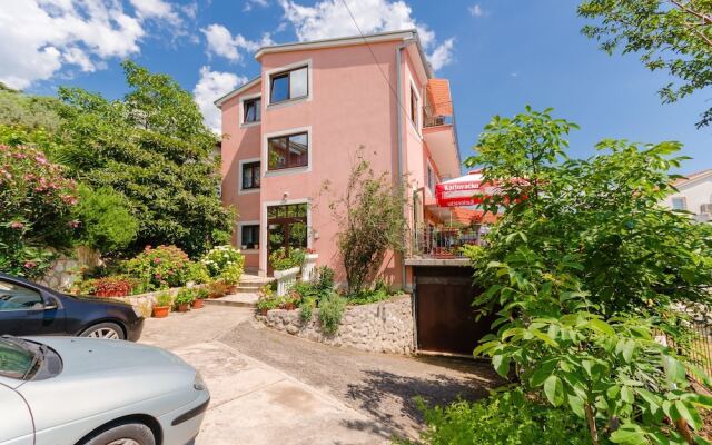 Apartments Nenad
