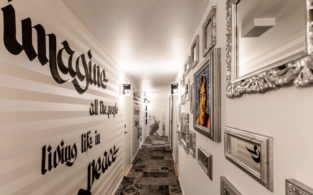 ibis Styles Lausanne Center Mad House
