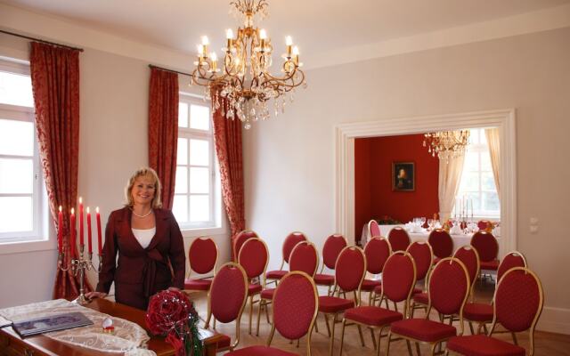 Jagdschloss Moenchbruch
