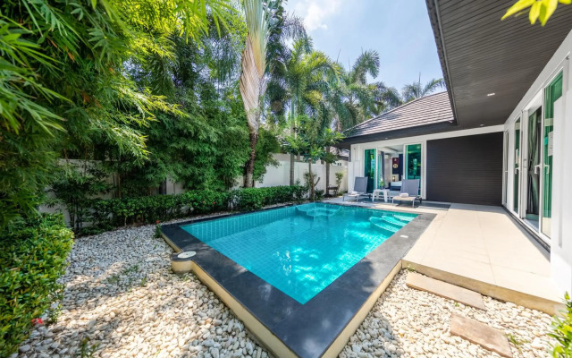 Colibri Pool Villa Pattaya