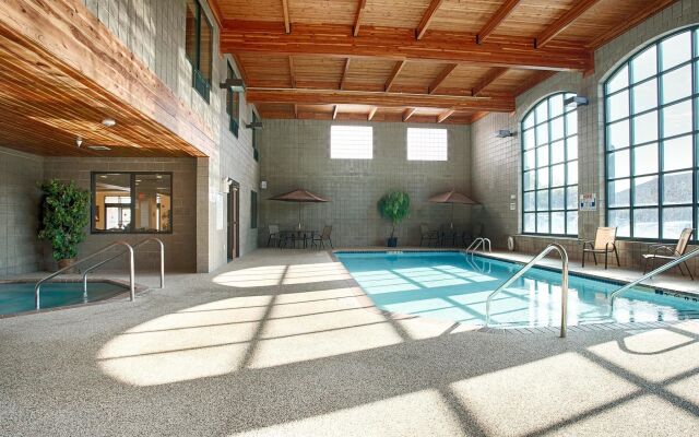 Coon Rapids North Metro Hotel to Norwood Inn & Suites
