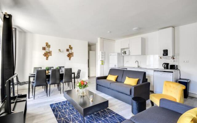 806 Suite Magic, Beautiful APT, Door of Paris