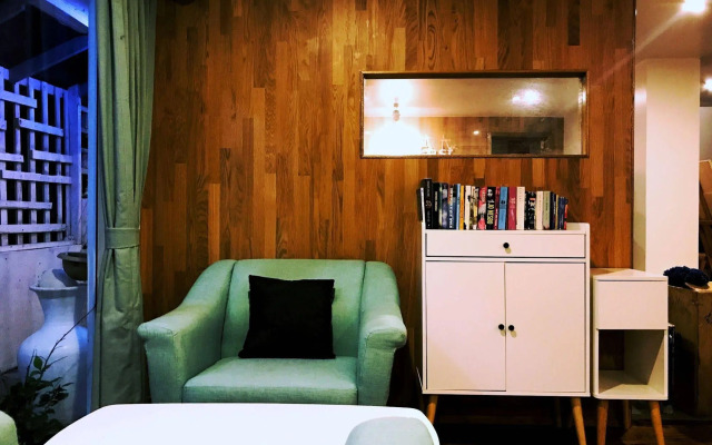 East Ocean Adventure Suites