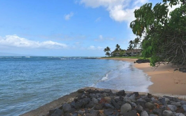 Kahana Reef 106 by RedAwning