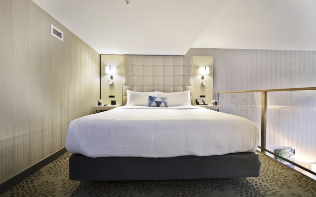 Hotel Blu Vancouver