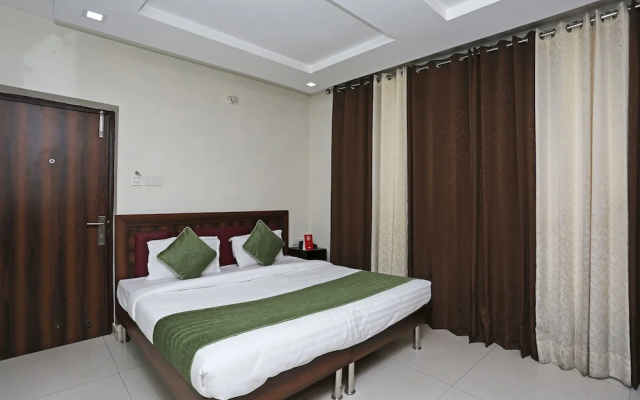 OYO 1355 Hotel Dream