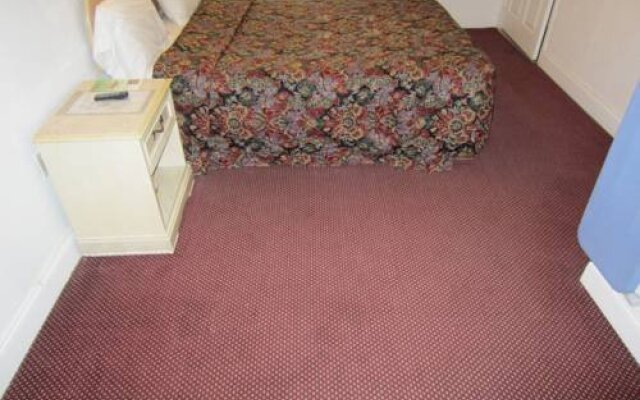 Apache Inn