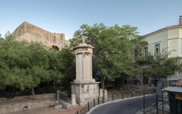 Plaka Arch Suites
