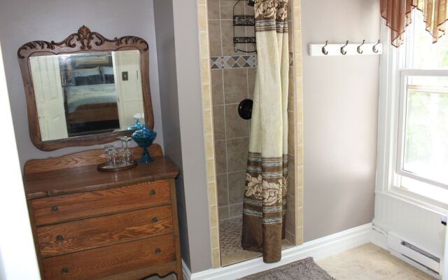 Green Oaks Bed and Breakfast