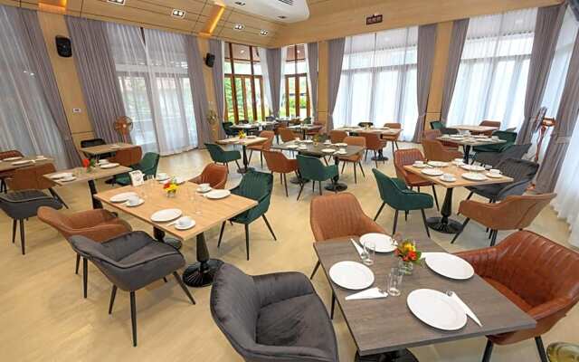 Avarin Resort