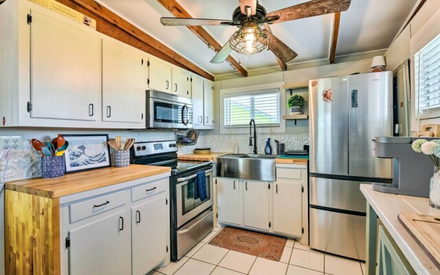 Pet-friendly Surfside Beach Gem - Walk to Beach