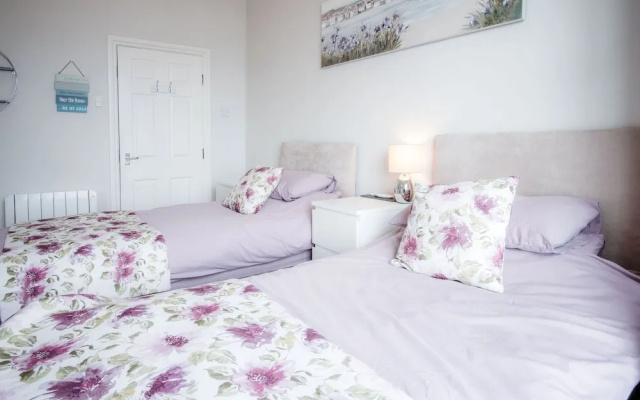 Belle Vue Court - 2 Bedroom Apartment - Tenby