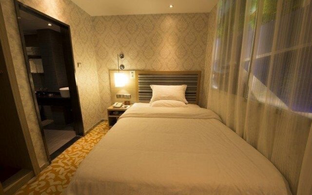 Yake Hotel