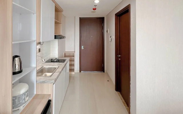 Studio Modern Style at Grand Sungkono Lagoon Apartment