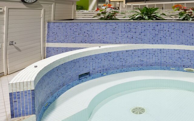 Holiday Inn Burlington Conference Centre by IHG