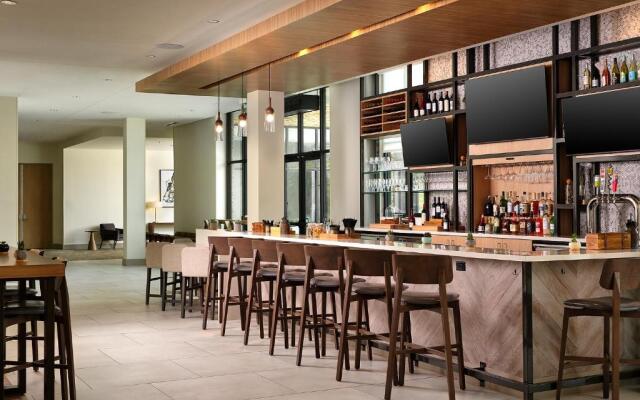 Hilton Garden Inn Grapevine at Silverlake Crossing
