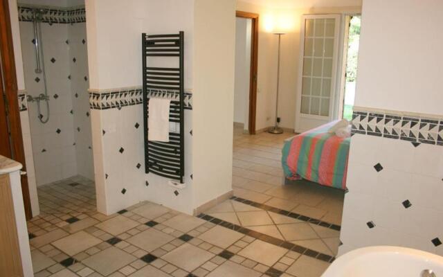 Villa de standing 14 personnes piscine plage 5min le paradis