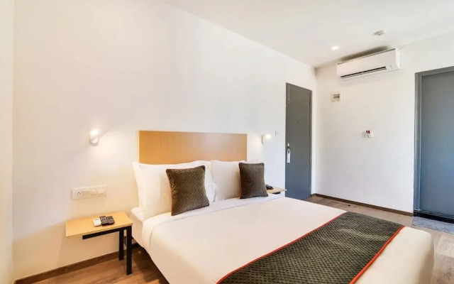 OYO Townhouse 238 Ulssor