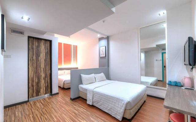 Yan Hotel