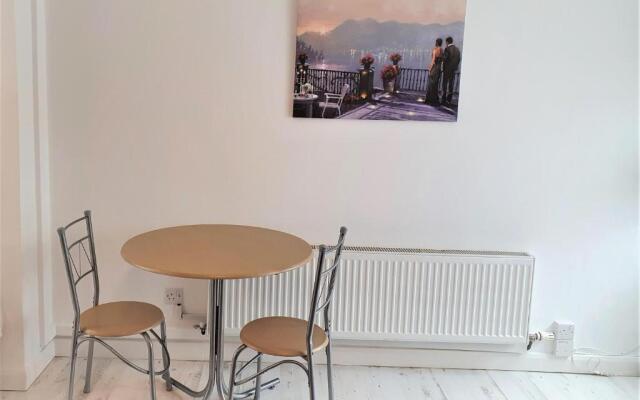 Swindon Old Town Studio - EnterCloud9SA