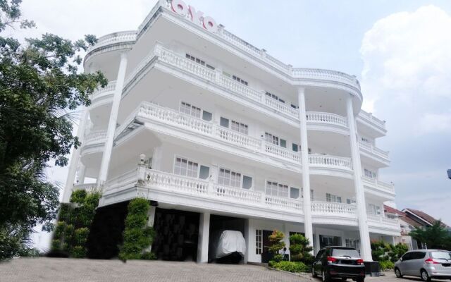 Oyo 696 Hasanah Guest House Syariah de Saphire