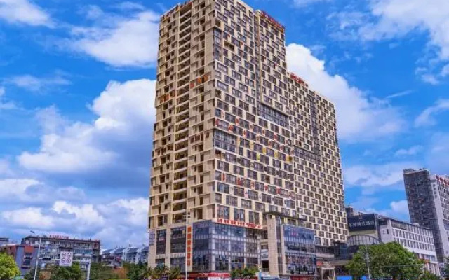 Hongdu Hotel (Kunming South High-speed Railway Station University Town)