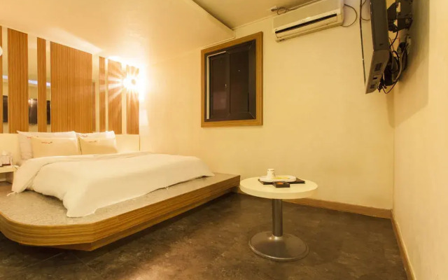 Incheon (Gyeongin University) Hotel Trip