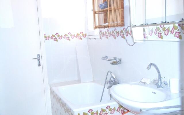 Apartment With 2 Bedrooms in Châteauneuf-grasse, With Private Pool, En