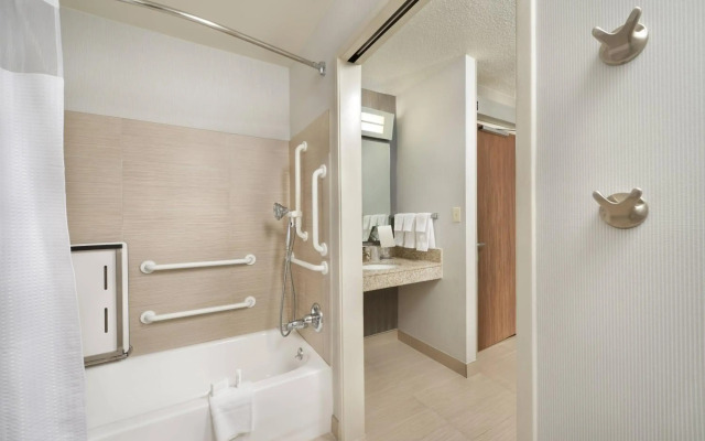 Courtyard by Marriott Mishawaka-University Area