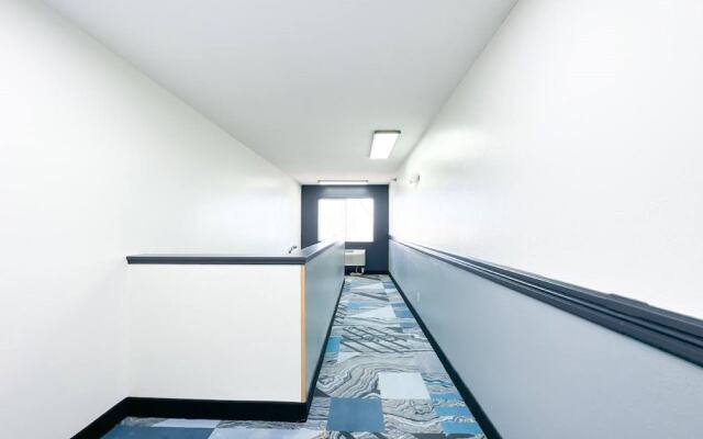 Blaine Town Inn & Suites