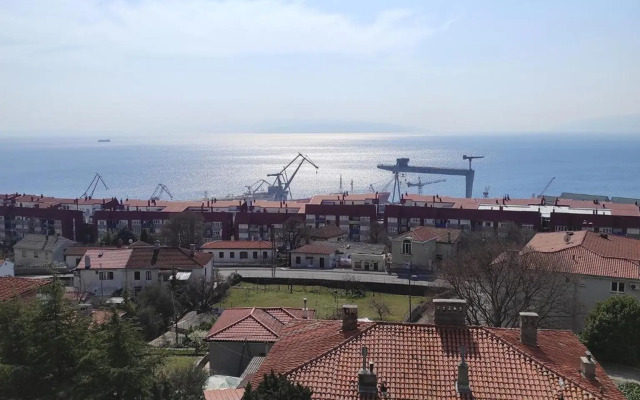 Sunny apartment in Rijeka