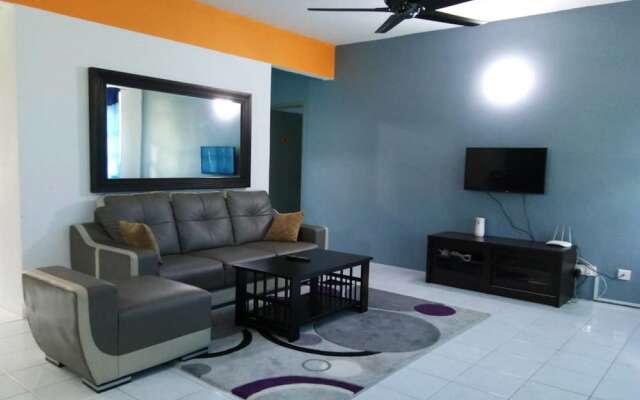 Anjung Apartment 3BR 6