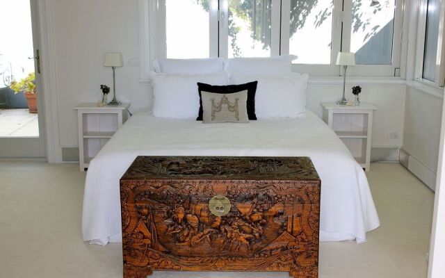 970 Lonely Bay Lodge