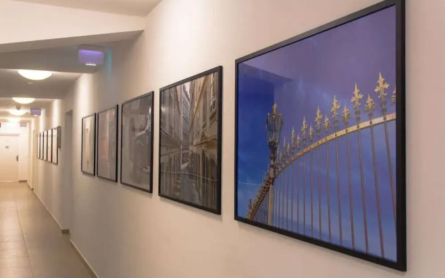 Grand Quarters City Residence